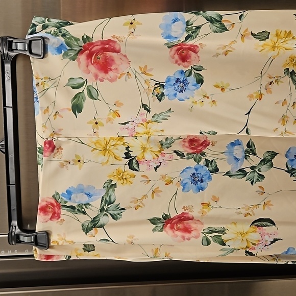 💕FAVORITE DAUGHTER💕 Ruched Skirt ~ Yellow Whispering Floral Print Small S NWT - Picture 4 of 8